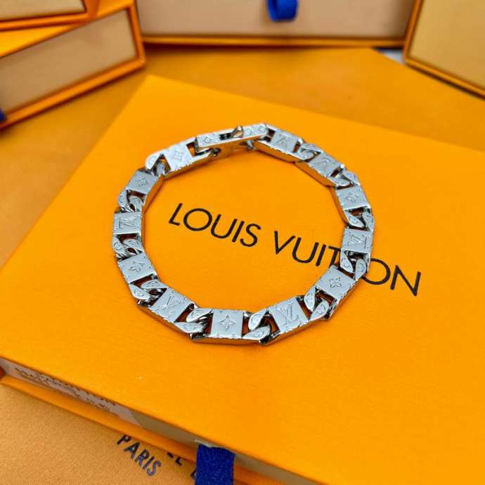 Picture of LV Bracelet _SKULVbracelet08cly10210943